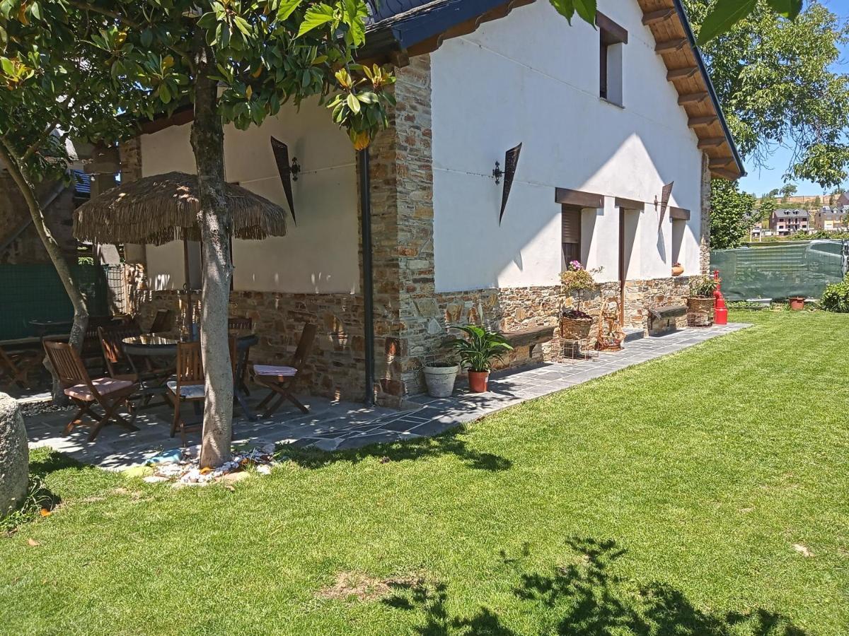 Albergue La Medina De Camponaraya Exterior photo