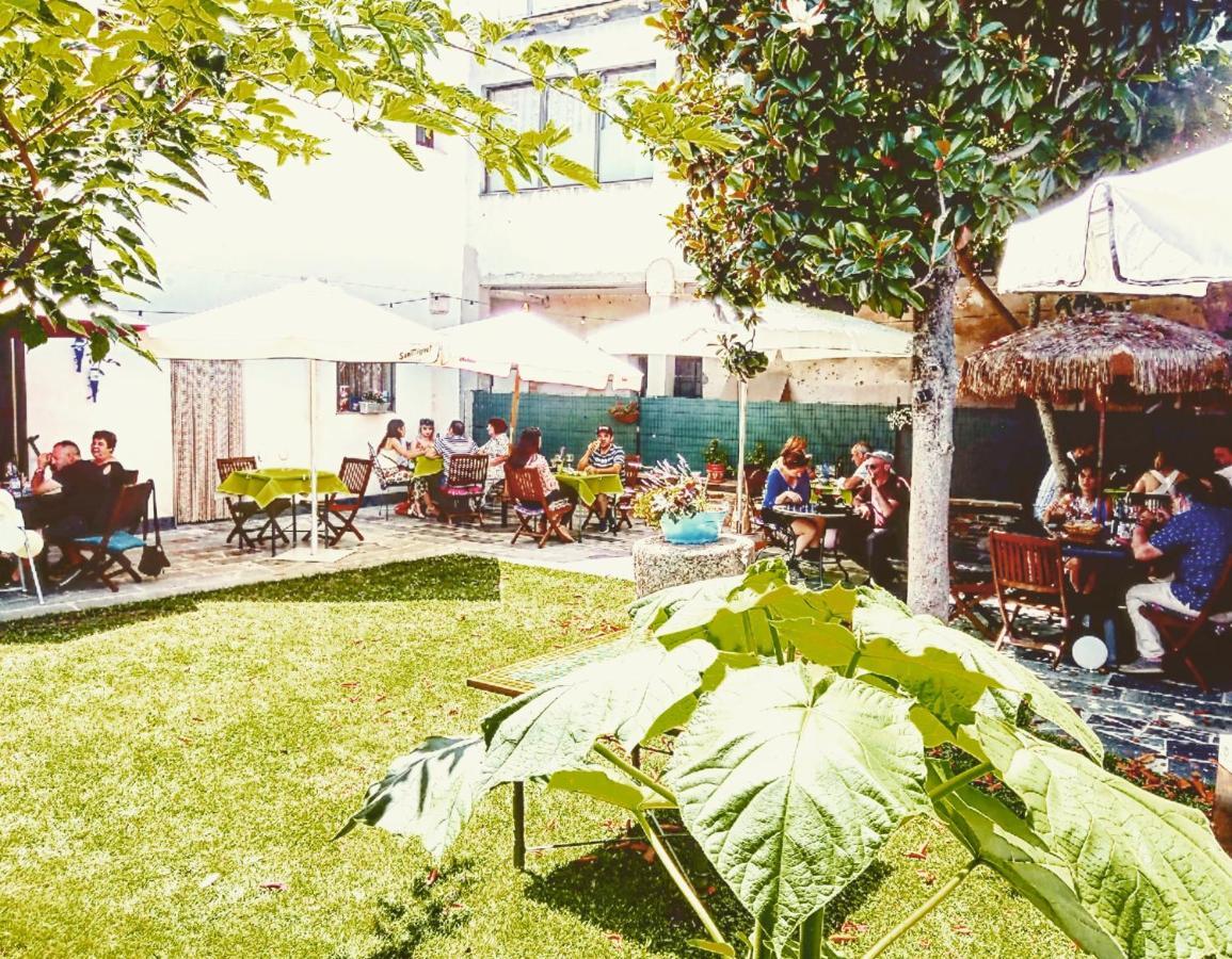 Albergue La Medina De Camponaraya Exterior photo