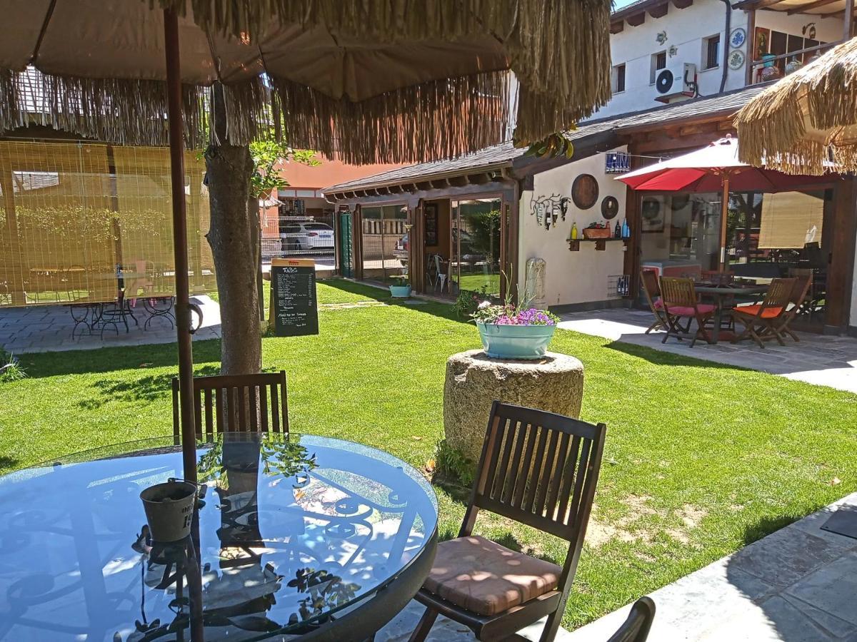 Albergue La Medina De Camponaraya Exterior photo