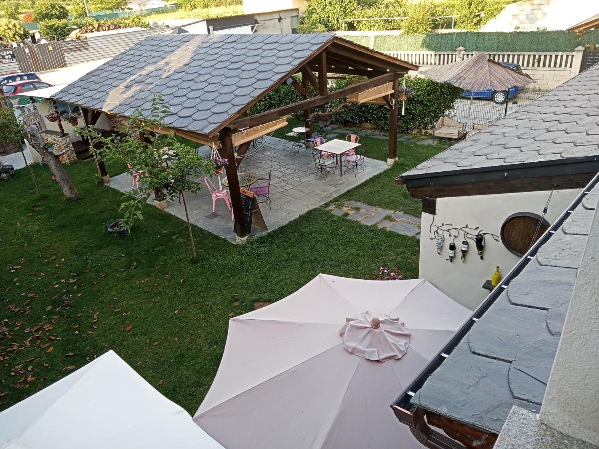 Albergue La Medina De Camponaraya Exterior photo